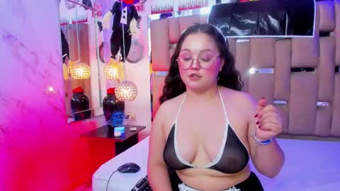 Shyly online show from 10-23-25, 05:18