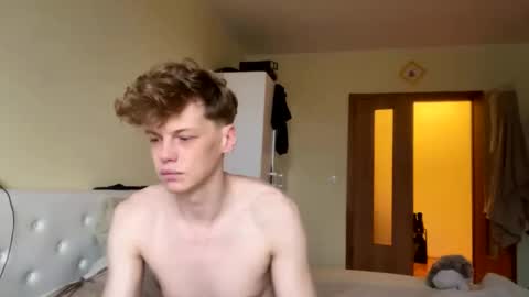 Snapshot of shyredstar chatting on 12-02-25, 06:41 Tom and Betty online show from 12-02-25, 06:41