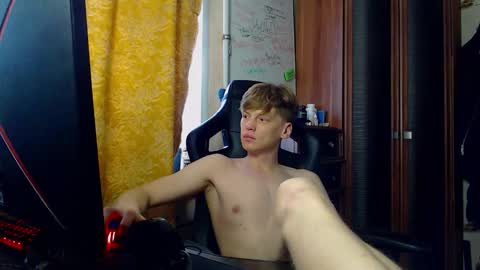 Snapshot of shyredstar chatting on 02-26-26, 04:22 Tom and Betty online show from 02-26-26, 04:22