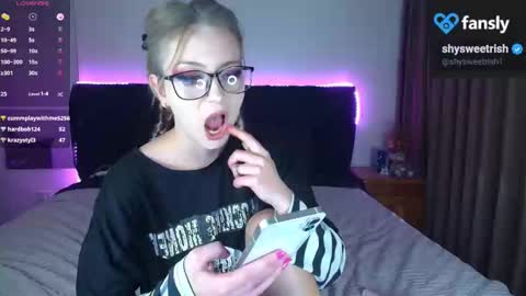 Snapshot of shysweetrish chatting on 03-06-25, 06:08 shysweetrish online show from 03-06-25, 06:08