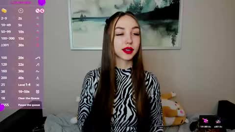 SIA online show from 03-09-25, 01:46