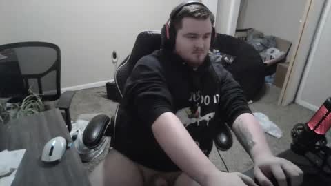 Snapshot of sideswitch chatting on 11-08-25, 04:56 sideswitch online show from 11-08-25, 04:56