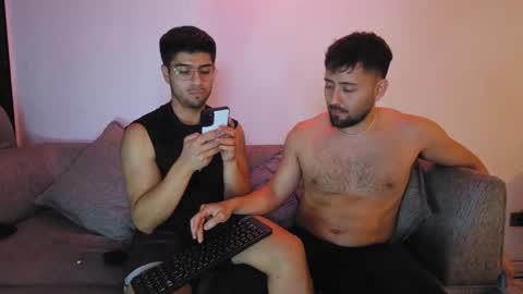 gily y pablo online show from 10-31-25, 04:24