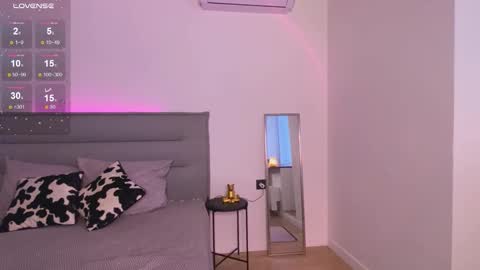 Lisa online show from 11-23-25, 08:03