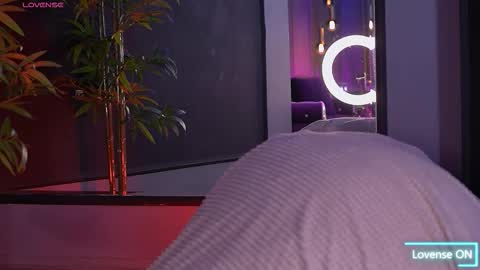 Sienna online show from 11-13-25, 07:24