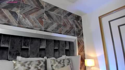    online show from 09-23-25, 11:30