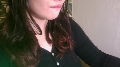 Snapshot of silentmuse_ chatting on 12-15-25, 03:33 muse online show from 12-15-25, 03:33