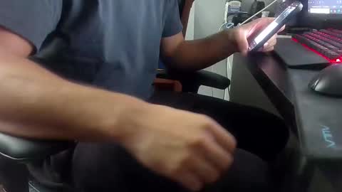 Snapshot of silentstroker1 chatting on 09-21-25, 12:45 silentstroker1 online show from 09-21-25, 12:45