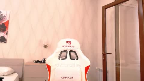 silk_ann online show from 10-15-25, 08:47