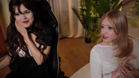 silk_aura online show from 09-15-25, 07:25