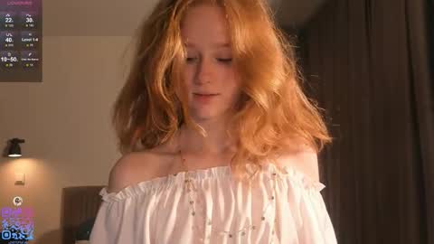 Snapshot of silkencrave chatting on 09-27-25, 03:17 Call me Mia online show from 09-27-25, 03:17