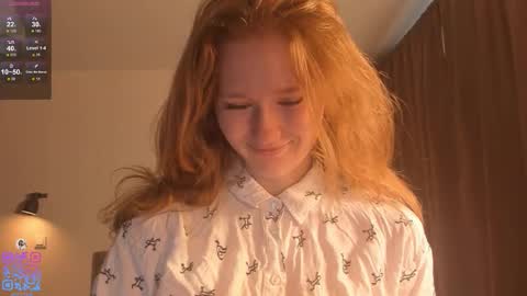 Snapshot of silkencrave chatting on 10-04-25, 07:06 Call me Mia online show from 10-04-25, 07:06