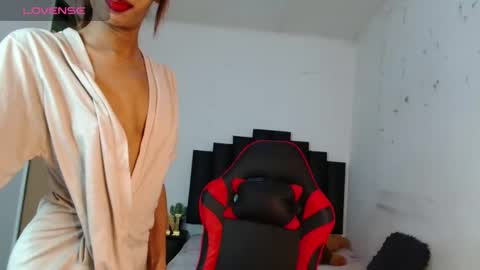  Niki  online show from 10-04-25, 01:47