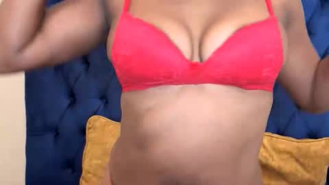 Snapshot of silkyebonyxx chatting on 02-28-26, 05:30 Kaybee online show from 02-28-26, 05:30