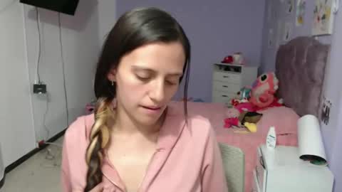 Snapshot of silvanaroberts_ chatting on 12-20-24, 12:30  Rouse  online show from 12-20-24, 12:30