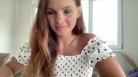 Snapshot of silver_miley chatting on 09-30-25, 10:42 silver_miley online show from 09-30-25, 10:42