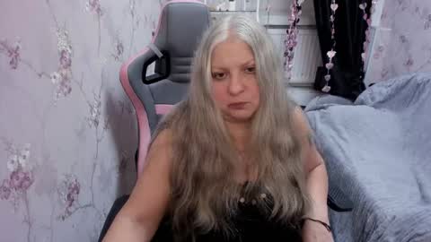 silver_moon_light online show from 10-19-25, 08:09