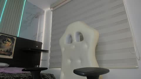 Snapshot of silviarichie_jade chatting on 01-25-25, 03:30 silvia online show from 01-25-25, 03:30