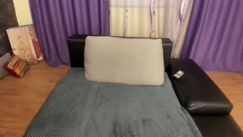 Silvya online show from 10-30-25, 05:13