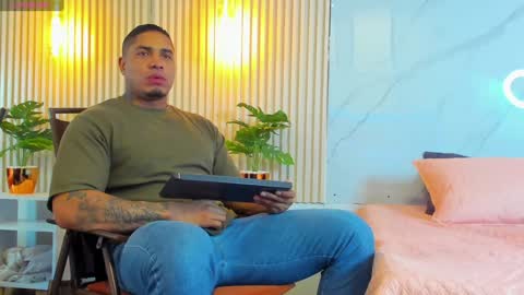 Snapshot of simeone_panda chatting on 01-23-25, 11:48 simeone_panda online show from 01-23-25, 11:48