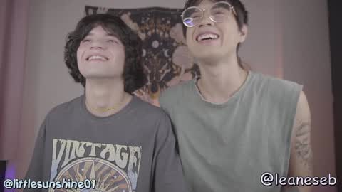 Snapshot of simon_bane01 chatting on 01-11-25, 11:13 Little Sunshine online show from 01-11-25, 11:13