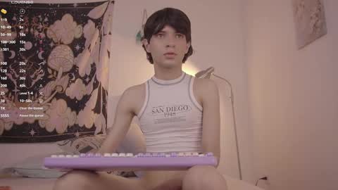 Snapshot of simon_bane01 chatting on 09-10-25, 04:40 Little Sunshine online show from 09-10-25, 04:40