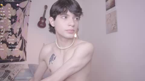 Snapshot of simon_bane01 chatting on 09-24-25, 06:22 Little Sunshine online show from 09-24-25, 06:22