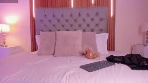 simonastar_ online show from 02-11-26, 01:49