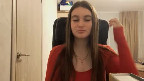 Snapshot of simoneschult chatting on 11-16-25, 07:19 Sofia online show from 11-16-25, 07:19