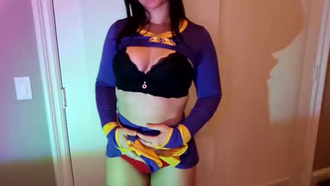 Snapshot of simonesighren chatting on 10-16-25, 04:57 simonesighren online show from 10-16-25, 04:57