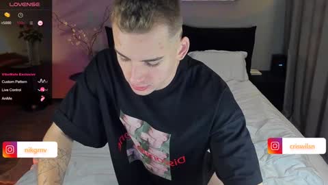 Snapshot of simonwnl chatting on 01-17-25, 09:06 Simon online show from 01-17-25, 09:06