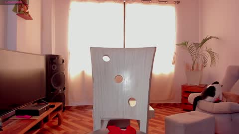 zoe online show from 01-16-25, 05:23