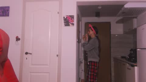 Snapshot of simyhvn chatting on 01-06-26, 06:28 simyhvn online show from 01-06-26, 06:28