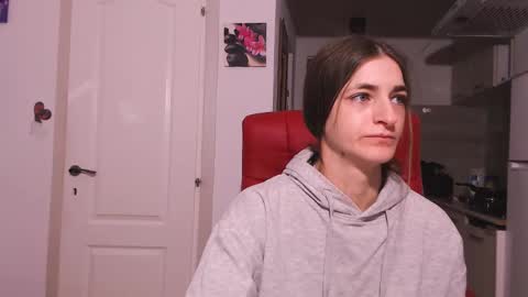 Snapshot of simyhvn chatting on 02-02-26, 06:01 simyhvn online show from 02-02-26, 06:01