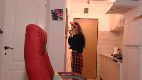 Snapshot of simyhvn chatting on 02-05-26, 05:12 simyhvn online show from 02-05-26, 05:12