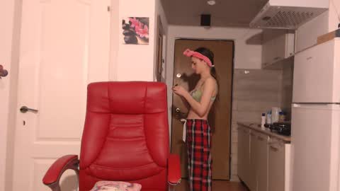 Snapshot of simyhvn chatting on 02-09-26, 06:28 simyhvn online show from 02-09-26, 06:28