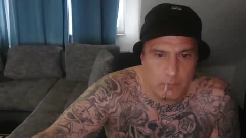 sinalco1975 online show from 11-15-25, 08:11