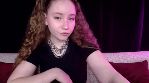 Snapshot of sindiwatsoon chatting on 01-19-25, 02:28 Sindi online show from 01-19-25, 02:28