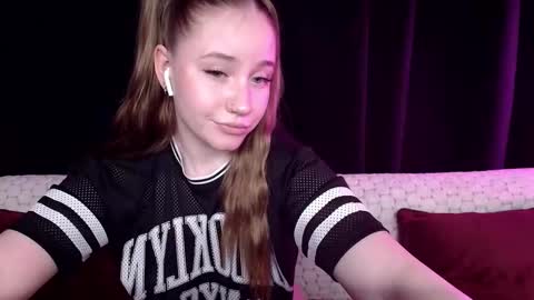 Snapshot of sindiwatsoon chatting on 01-26-25, 05:34 Sindi online show from 01-26-25, 05:34