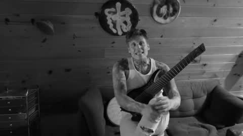 Dustbunnyfoofoo online show from 10-25-25, 07:27