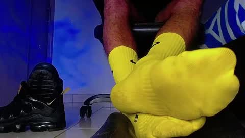 Snapshot of sir_kev66 chatting on 02-20-26, 06:26 only foot worshipers here online show from 02-20-26, 06:26