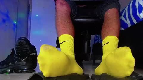 Snapshot of sir_kev66 chatting on 02-21-26, 07:09 only foot worshipers here online show from 02-21-26, 07:09