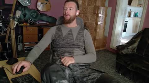 I am The Fourth and only Sir. Pelo online show from 09-15-25, 05:51