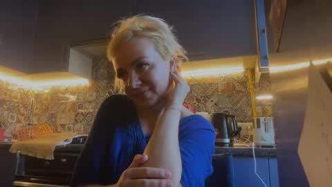 sirena2025 online show from 09-15-25, 03:45