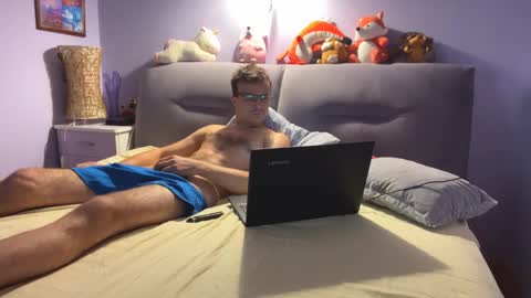 sirena2025 online show from 09-18-25, 04:09