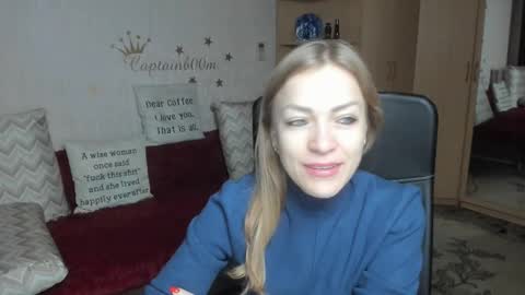 Snapshot of sirenasilk chatting on 10-06-25, 03:15 sirenasilk online show from 10-06-25, 03:15