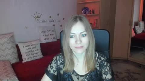 Snapshot of sirenasilk chatting on 10-17-25, 03:42 sirenasilk online show from 10-17-25, 03:42