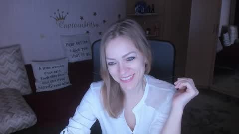 Snapshot of sirenasilk chatting on 10-24-25, 03:47 sirenasilk online show from 10-24-25, 03:47