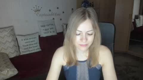 Snapshot of sirenasilk chatting on 10-31-25, 03:29 sirenasilk online show from 10-31-25, 03:29