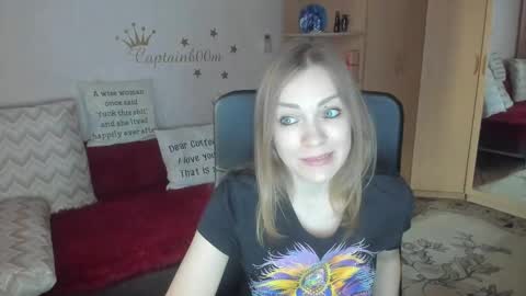 Snapshot of sirenasilk chatting on 11-14-25, 05:06 sirenasilk online show from 11-14-25, 05:06